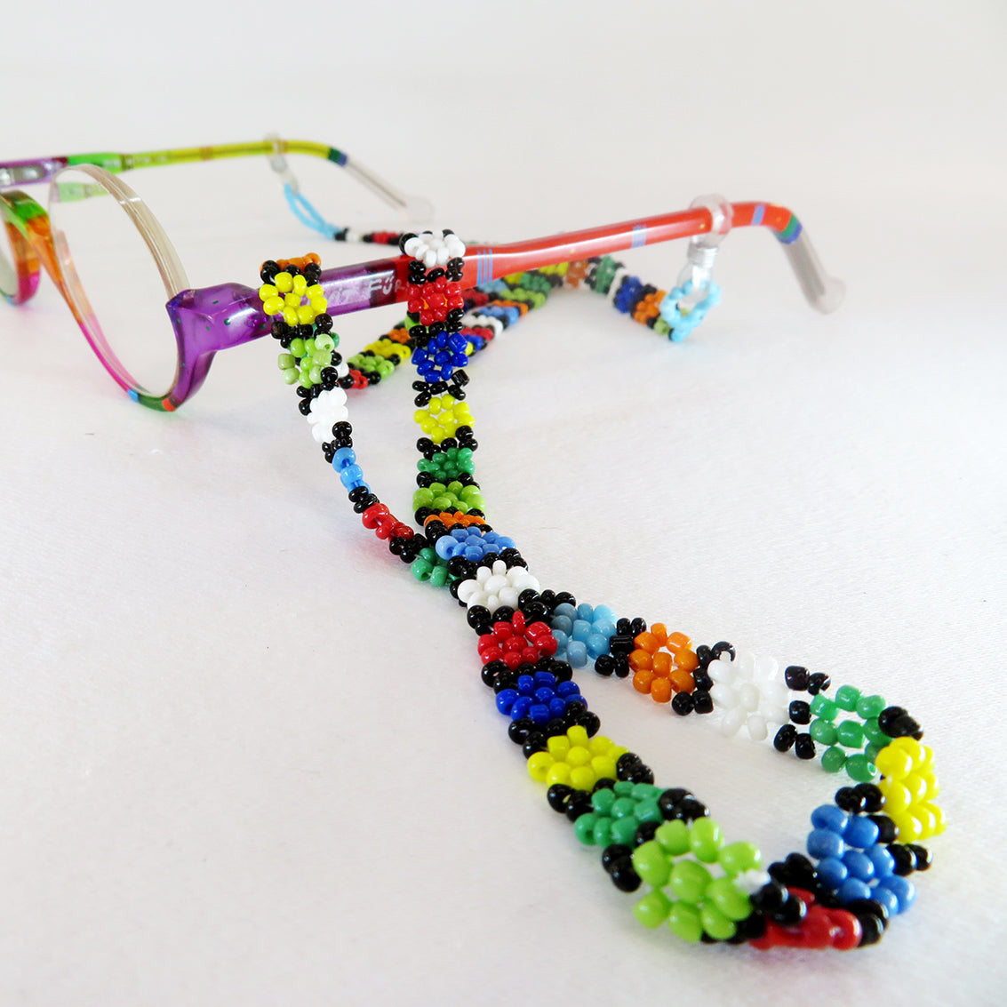 Beaded glasses lanyard